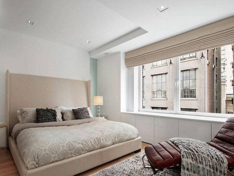 清爽简洁的日式原木卧室大窗台效果图