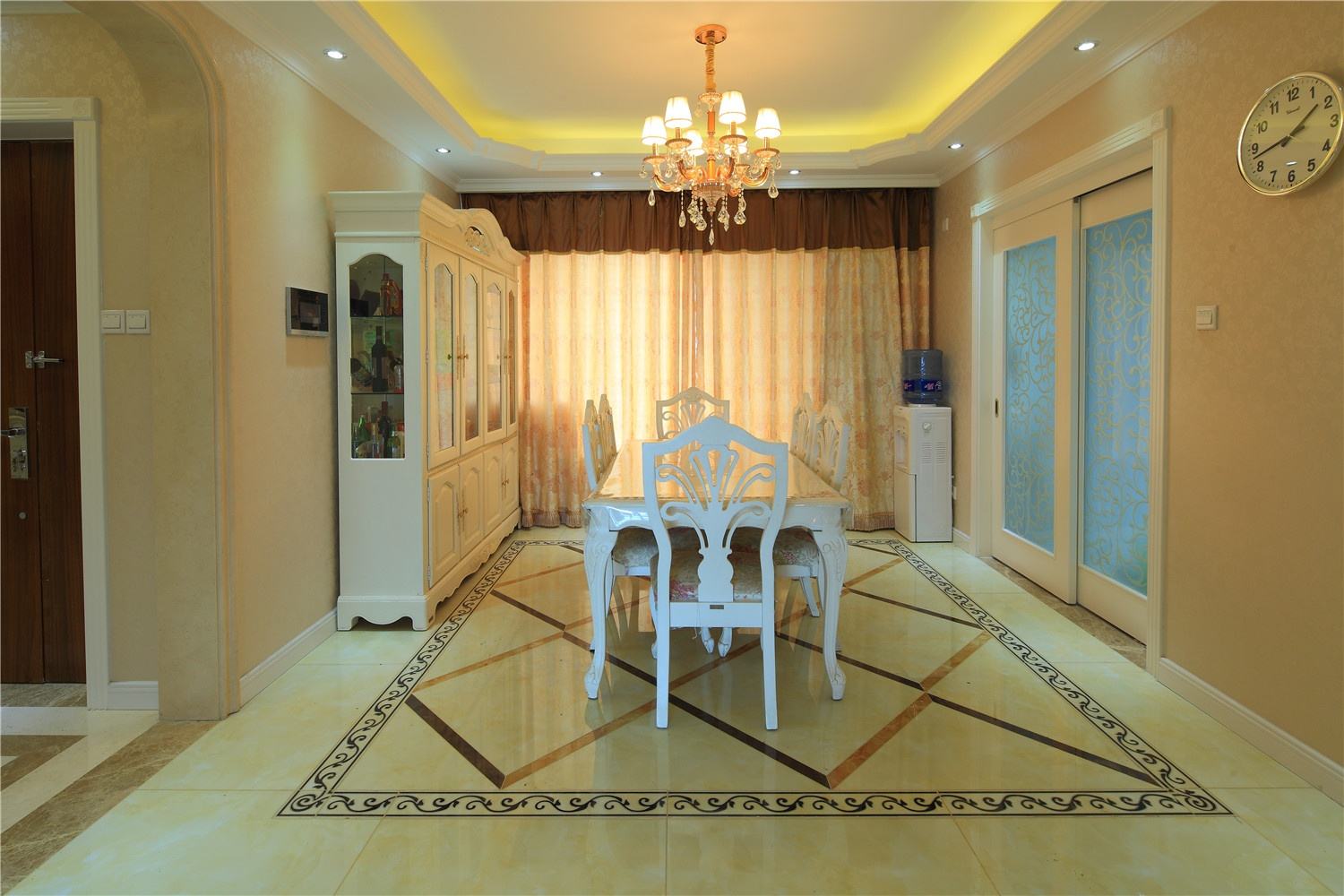 简欧风格家装餐厅落地窗设计效果图 简欧风格家装餐厅落地窗设计效果图