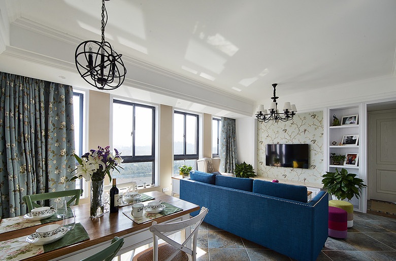 欧式新古典风格客餐厅一体效果图