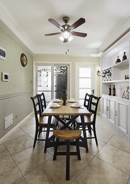 英式田园餐厅装修设计展示图