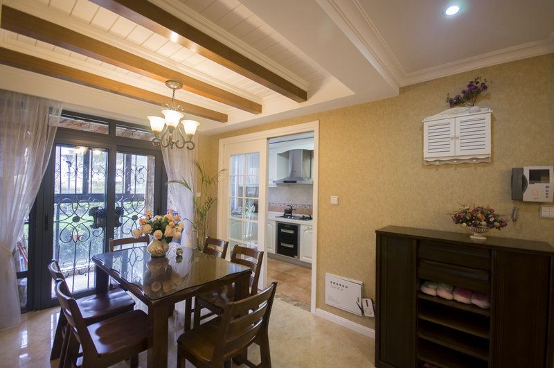 田园风格设计四居室餐厅复古餐桌搭配效果图 田园风格设计四居室餐厅复古餐桌搭配效果图