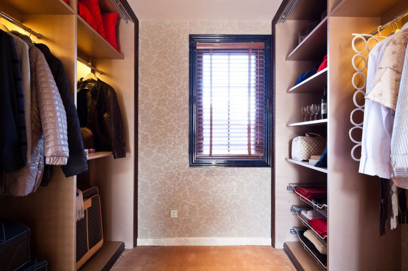 东南亚风格衣帽间效果图