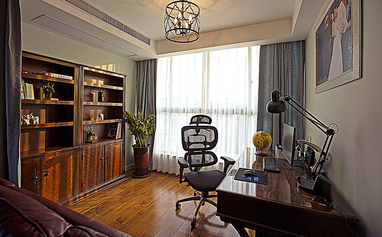 复古美式书房实木隔断设计 复古美式书房实木隔断设计