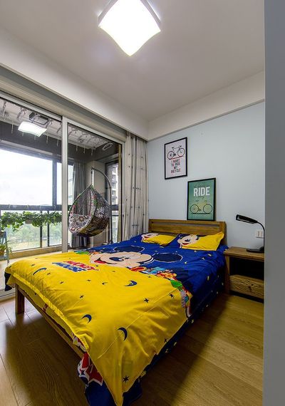 简约北欧儿童房米奇床效果图