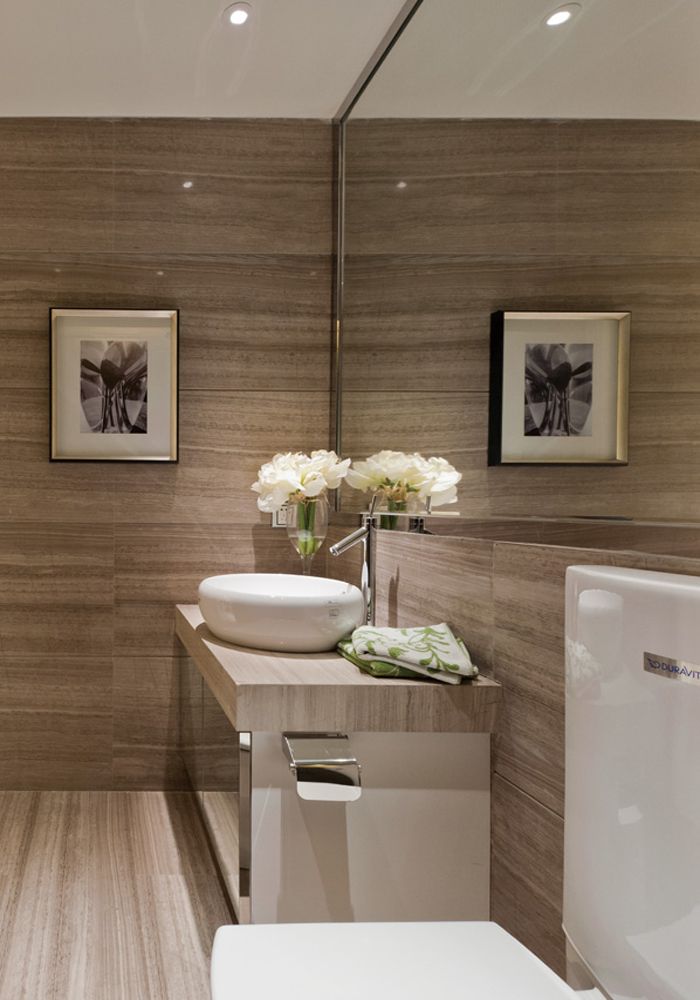 现代简约风格卫生间装修案例图片