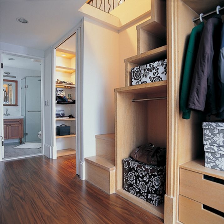北欧旋转楼梯衣帽间效果图