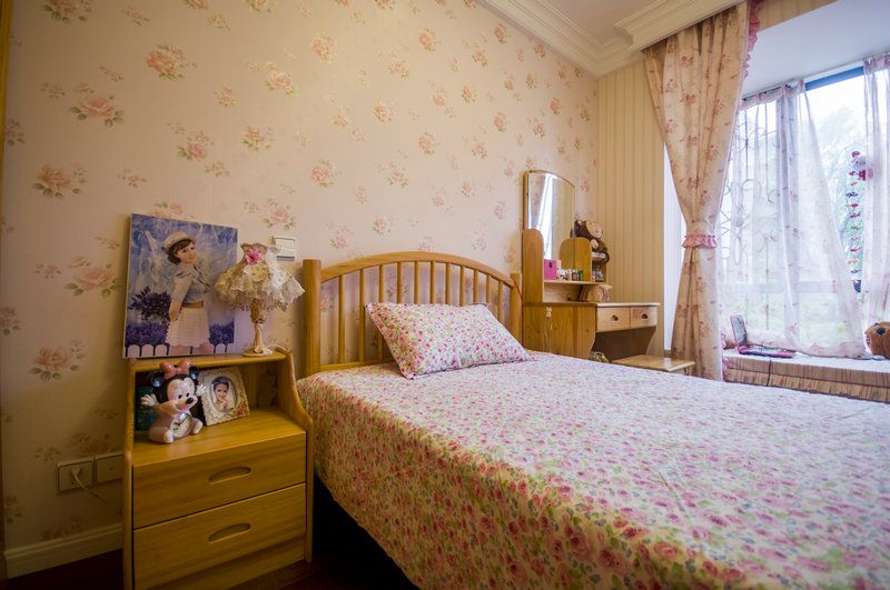 清新小碎花田园风格儿童房软装搭配案例图片