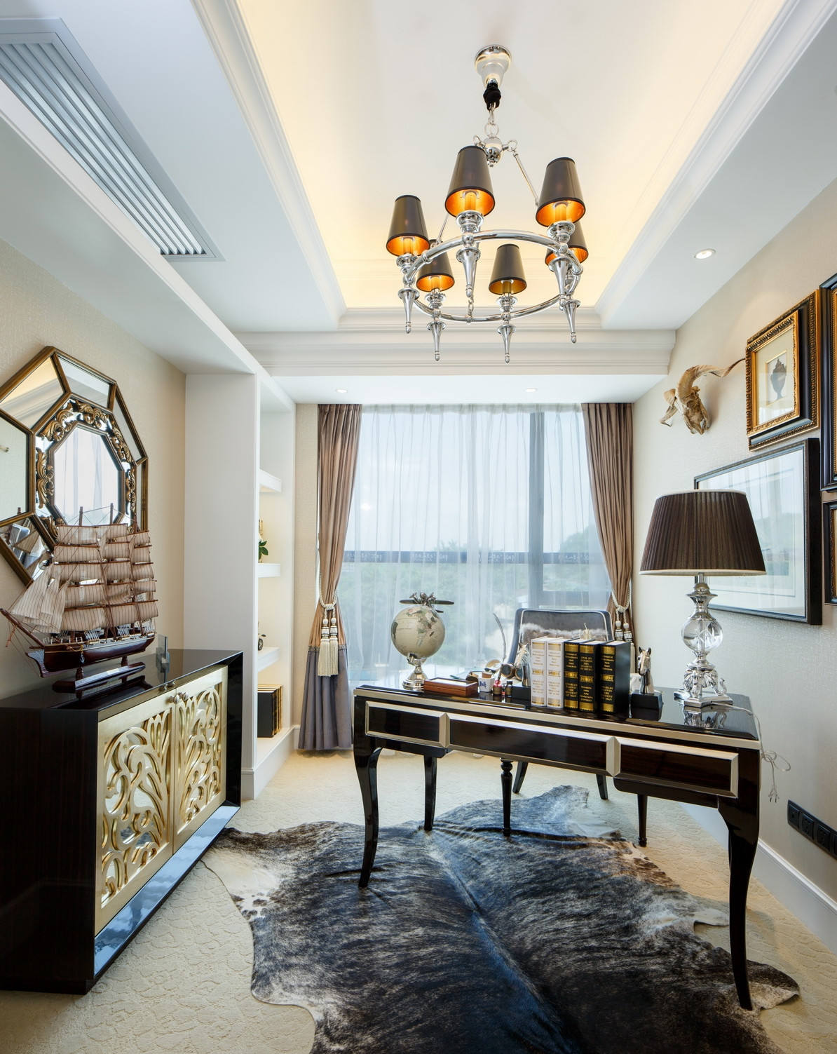 经典欧式别墅书房布置图