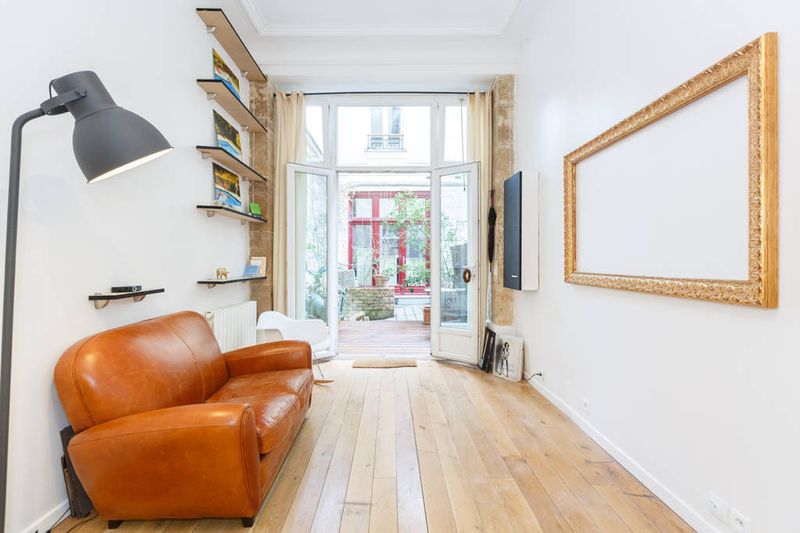 简约宜家小客厅背景墙效果图