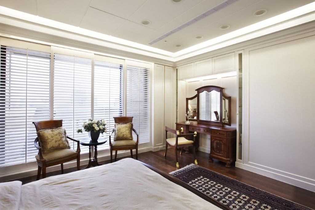 古典美式卧室梳妆台设计 古典美式卧室梳妆台设计