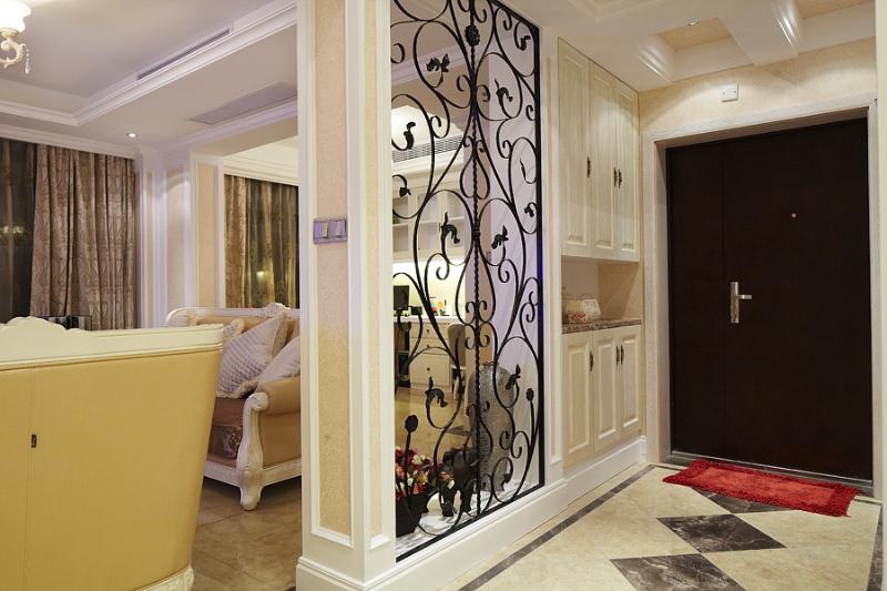 优雅温馨欧式入门玄关鞋柜兼收纳柜隔断设计