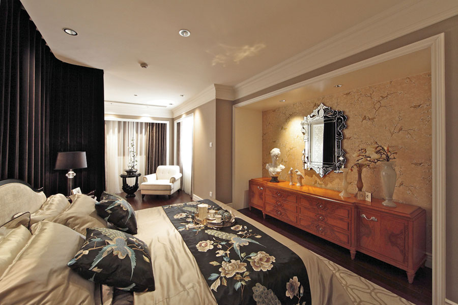 中西混搭精美卧室隔断装饰案例图