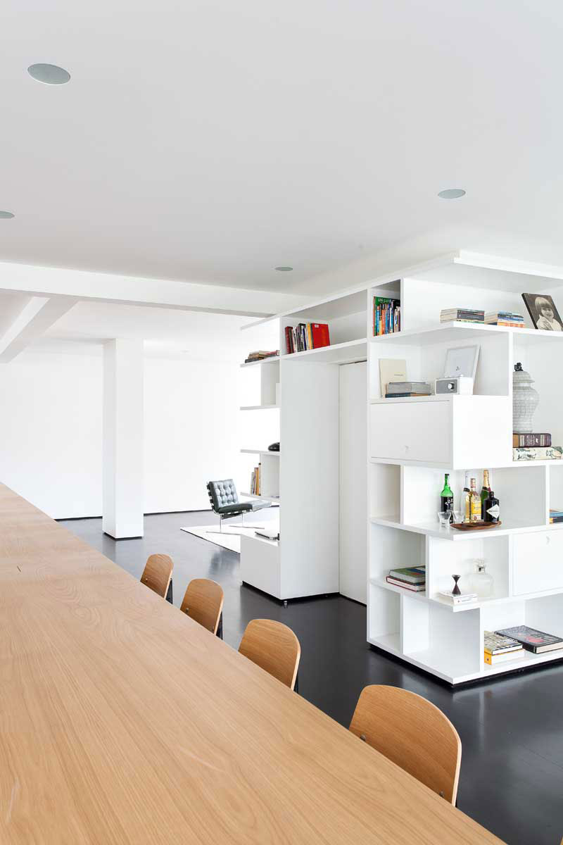 现代隐形门隔断家装效果图 现代隐形门隔断家装效果图