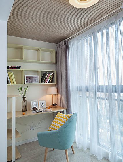 舒适宜家风 封闭式阳台书房效果图