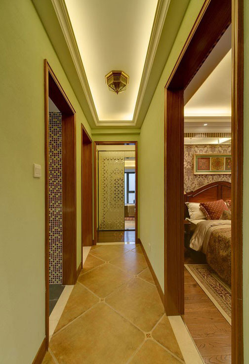 三居室美式风格过道装修效果图 三居室美式风格过道装修效果图