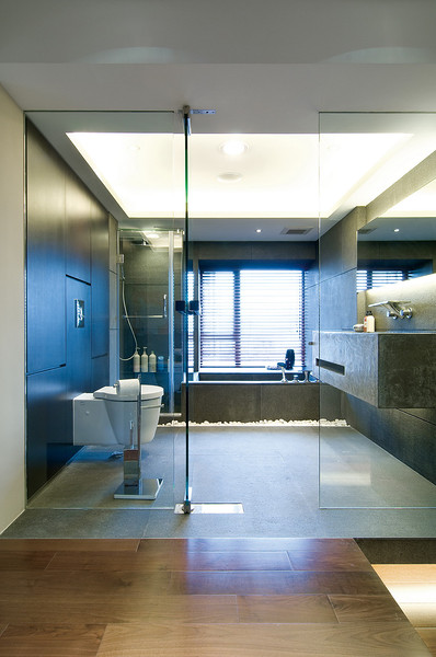 超大现代灰色卫生间设计效果图 超大现代灰色卫生间设计效果图