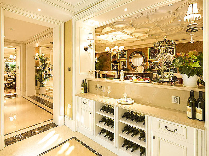 华丽复古欧式红酒酒柜设计图
