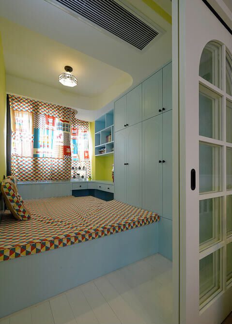 彩色混搭地中海小户型书房榻榻米效果图