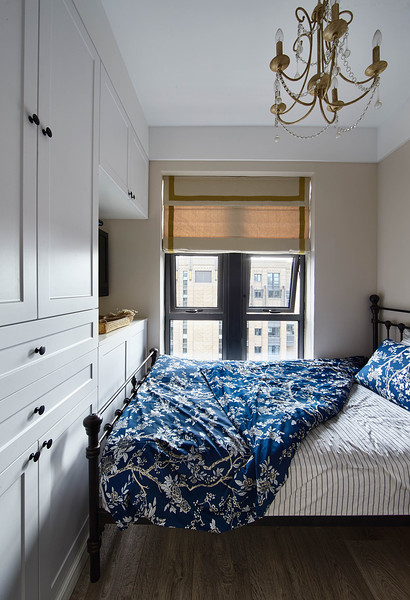 创意混搭美式侧卧室窗户设计欣赏图