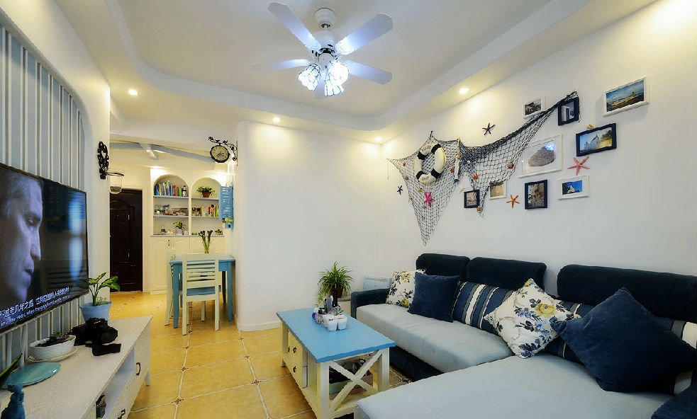 地中海风格客厅沙发照片墙效果图 地中海风格客厅沙发照片墙效果图