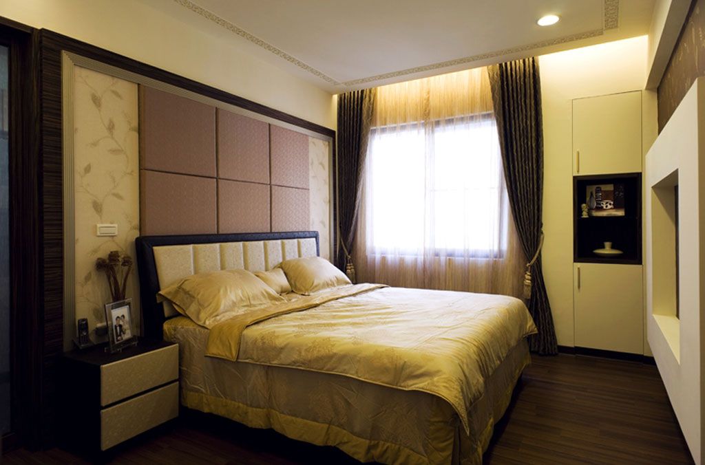 时尚沉稳现代主卧窗帘装饰 - 效果图