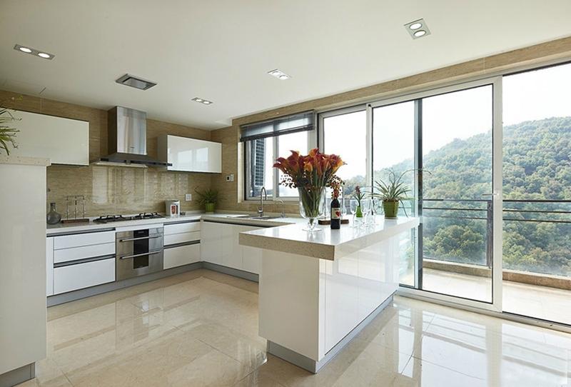 明亮舒适现代风厨房白色橱柜效果图 明亮舒适现代风厨房白色橱柜效果图