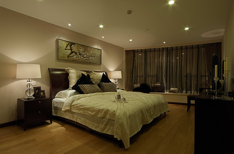 现代新古典卧室照片墙效果图 现代新古典卧室照片墙效果图