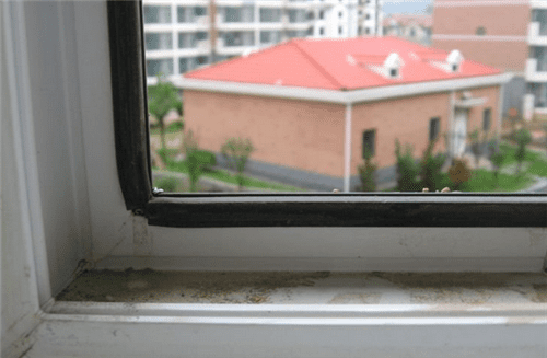窗户漏雨怎么办 想要消除漏水隐患这样做 - 翻新攻略