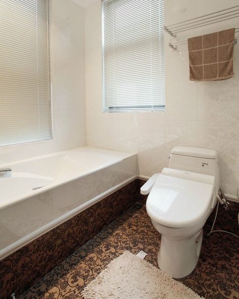 简洁现代卫生间百叶帘装饰图 - 效果图