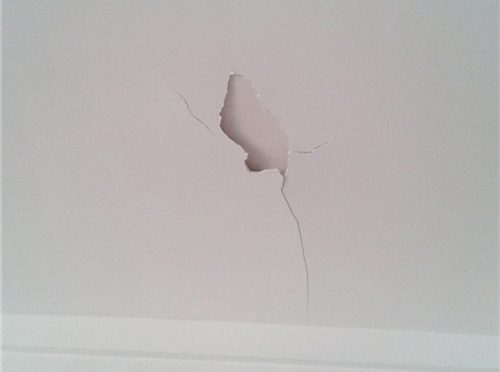 墙面乳胶漆开裂怎么办 小编来支招！ - 翻新攻略