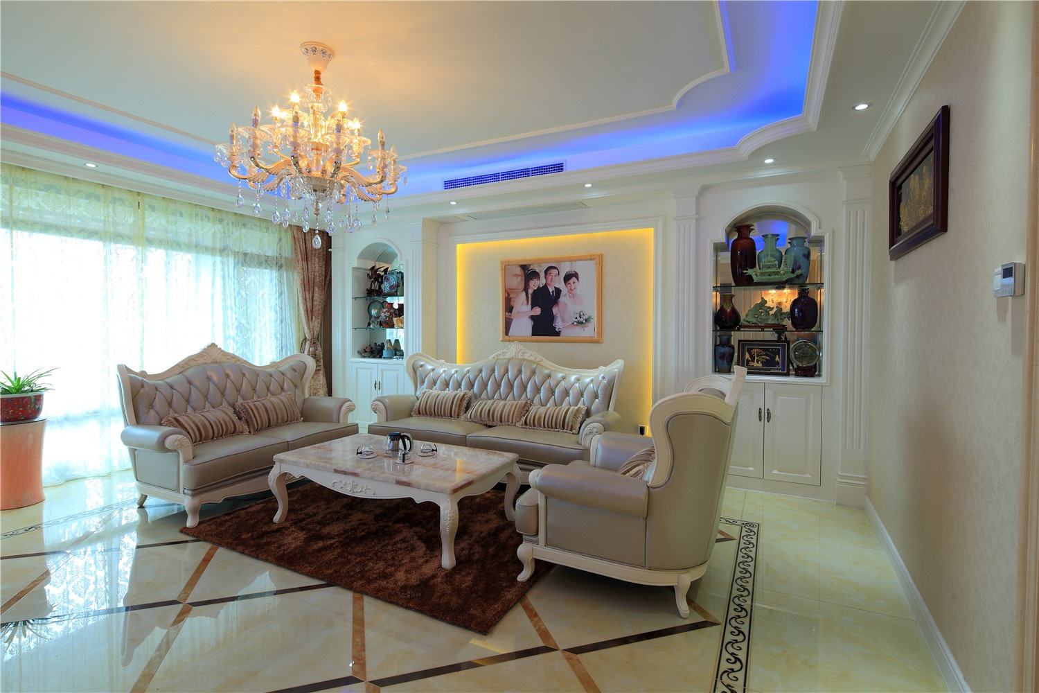 时尚大气简欧风格客厅灯具搭配设计效果图 时尚大气简欧风格客厅灯具搭配设计效果图