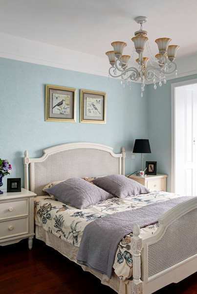 自然清新时尚美式田园风儿童房背景墙装潢图