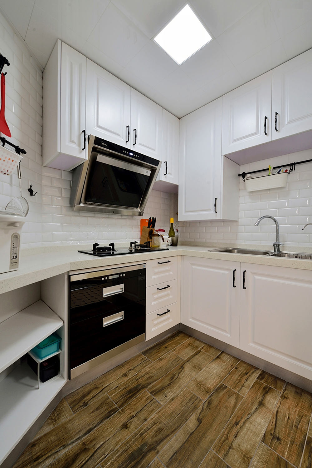 清爽美式设计厨房装饰效果图