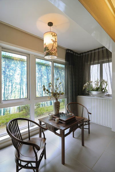 简约复古中式封闭阳台设计效果图