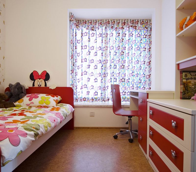 现代家居女宝宝儿童房设计装饰效果图