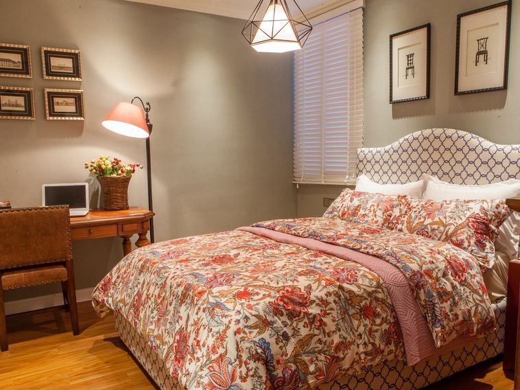 温馨复古碎花美式卧室搭配图 温馨复古碎花美式卧室搭配图