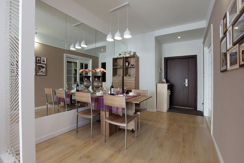 现代中式餐厅镜面背景墙效果图