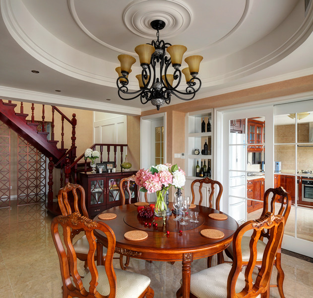 休闲时尚美式田园小复式餐厅实木装饰图 休闲时尚美式田园小复式餐厅实木装饰图