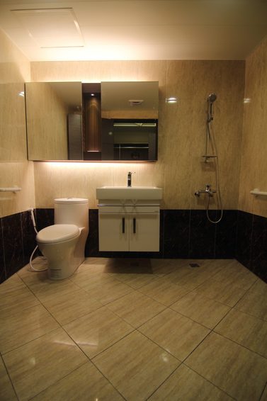 现代家居卫生间简约装饰图 - 效果图