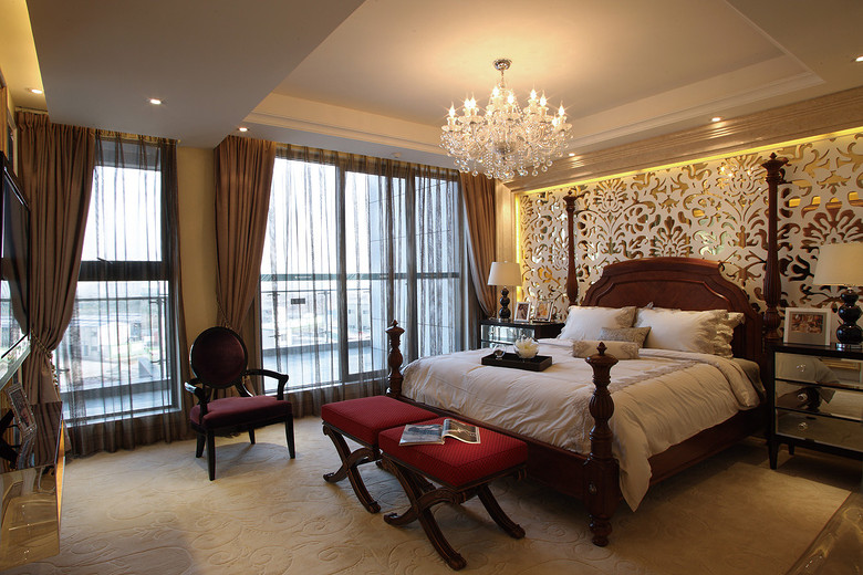 精美欧式主卧镜面雕花背景墙效果图