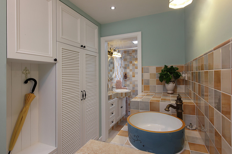 时尚复古美式卫生间设计装修欣赏图