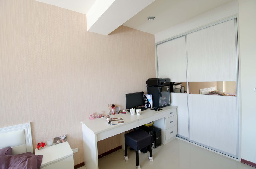 简约时尚卧室电脑桌布置 - 效果图