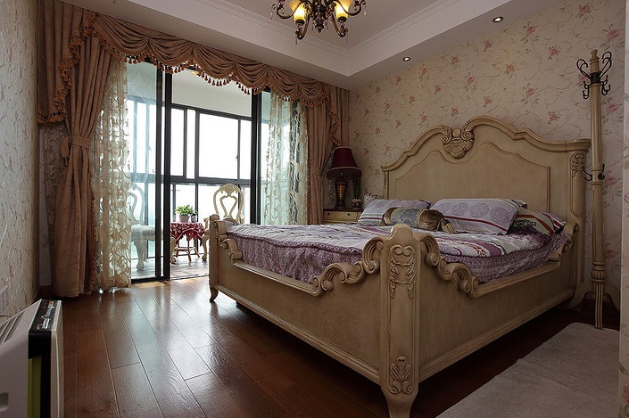 华丽欧式复古卧室小阳台设计效果图