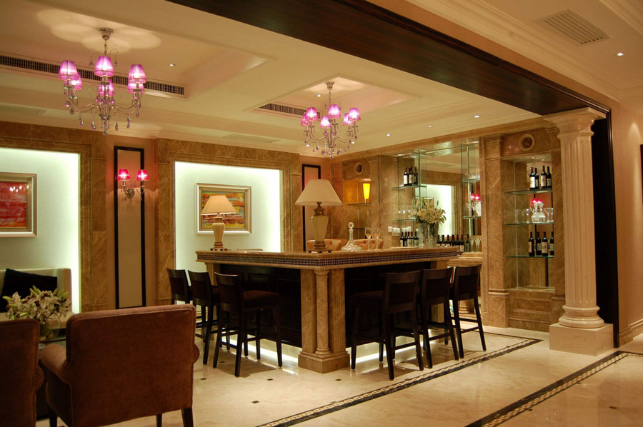 低奢温馨欧式别墅吧台装饰效果图