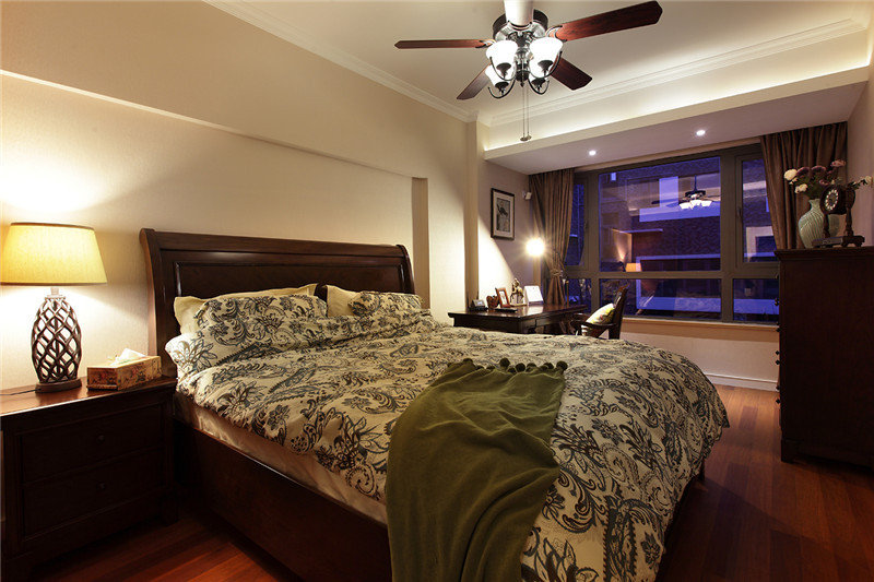 复古简约美式风格卧室窗户效果图