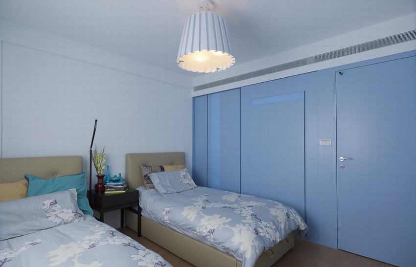 唯美美式卧室蓝色衣柜装饰图 - 效果图