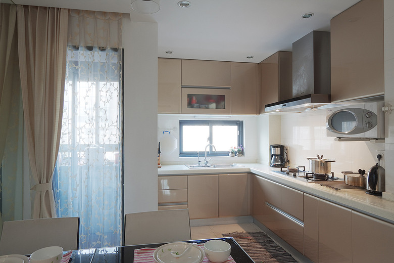 现代开放式厨房效果图