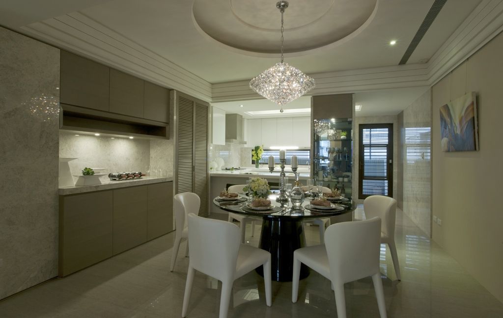 现代餐厅厨房隔断效果图 现代餐厅厨房隔断效果图