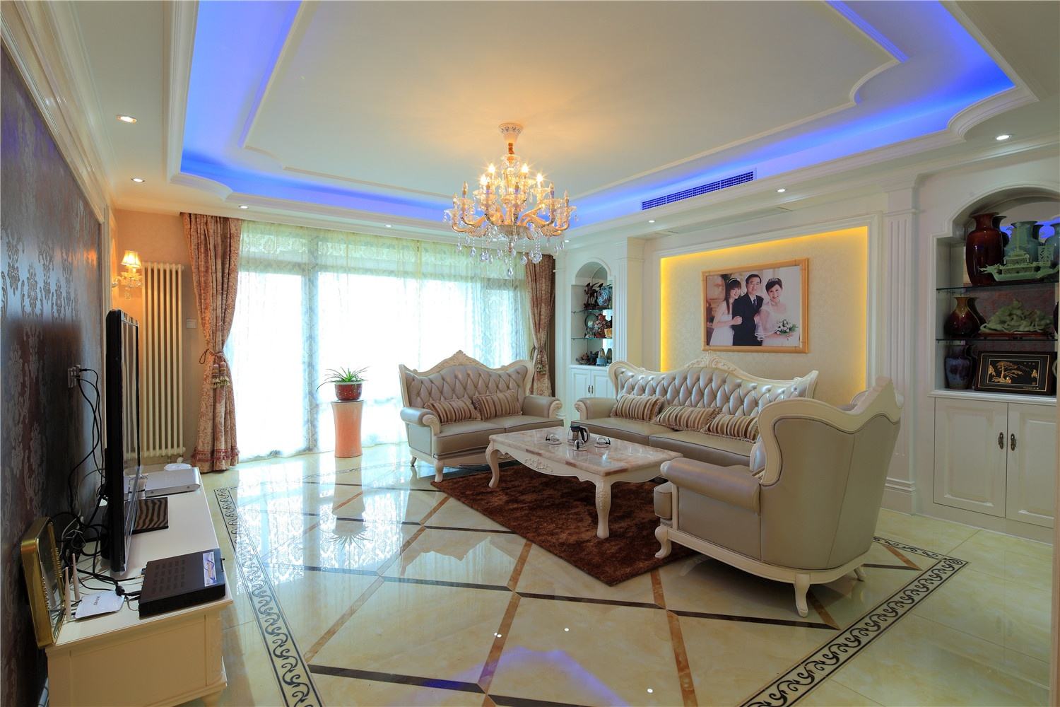 简欧客厅吊顶与灯具展示效果图 简欧客厅吊顶与灯具展示效果图