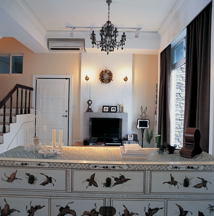 北欧风情吧台入户楼梯客厅装修效果图